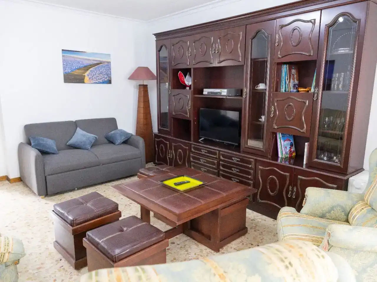 Sala d'estar de Pis de lloguer en Ponteceso amb Parquet, Traster i Moblat