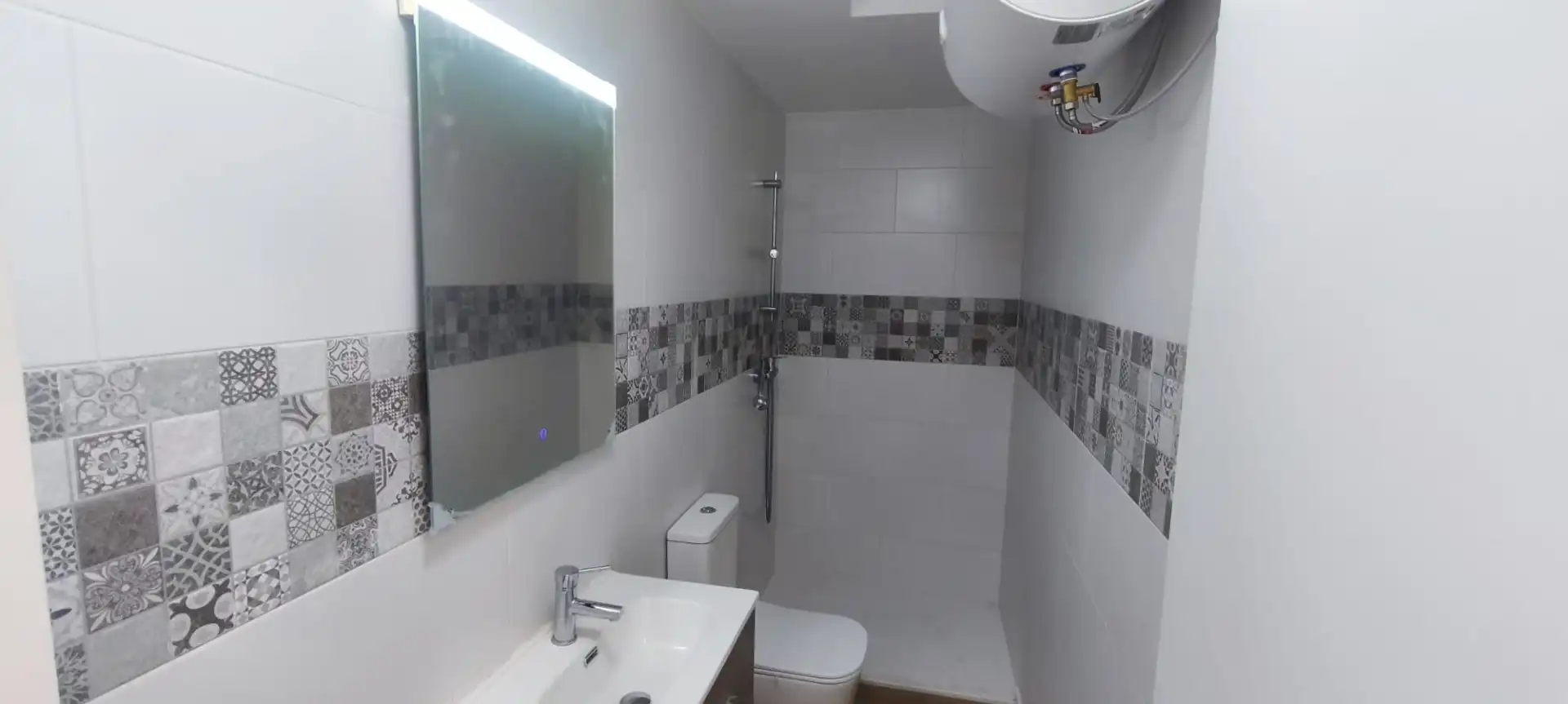 Baño de Piso de alquiler en Ocaña con Calefacción, Horno y Lavadora