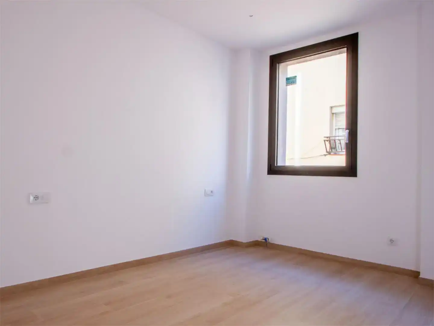 Habitación de Casa adosada en venta en Terrassa