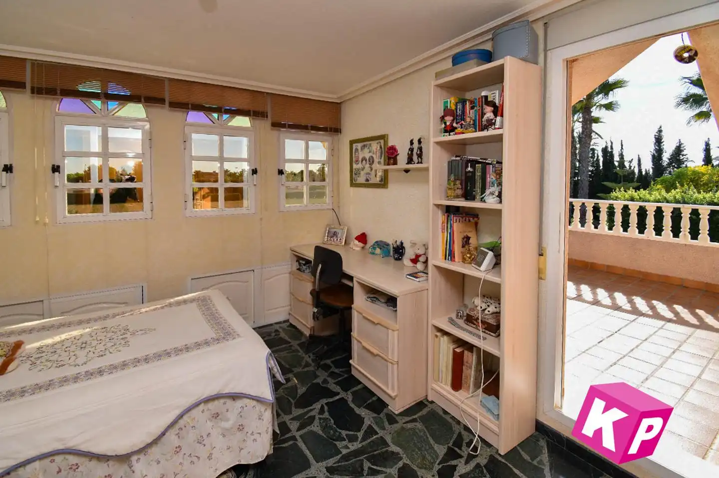 Dormitori de Casa o xalet en venda en Elche / Elx amb Jardí privat, Terrassa i Traster