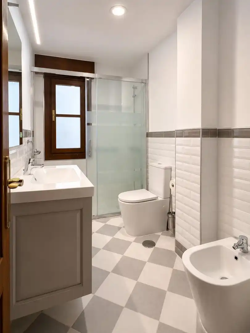 Badezimmer von Maisonette zum Verkauf in Santander mit Heizung, Terrasse und Balkon