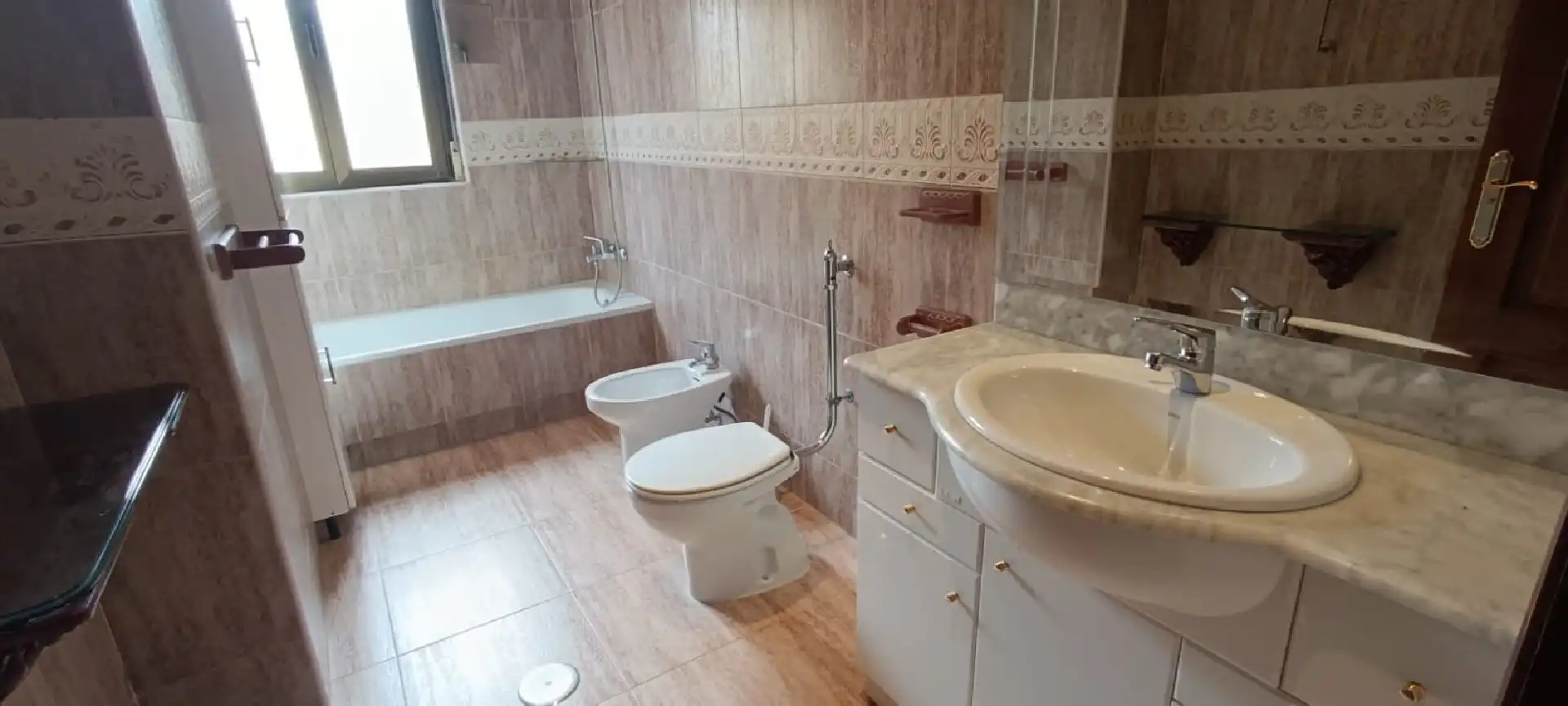 Baño de Apartamento de alquiler en Palencia con Calefacción, Terraza y Amueblado