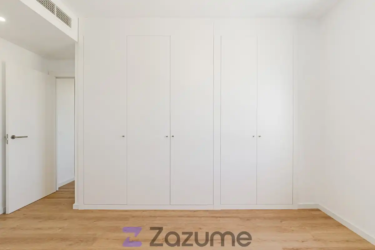 Schlafzimmer von Wohnung zur Miete in Dos Hermanas mit Klimaanlage, Heizung und Privatgarten