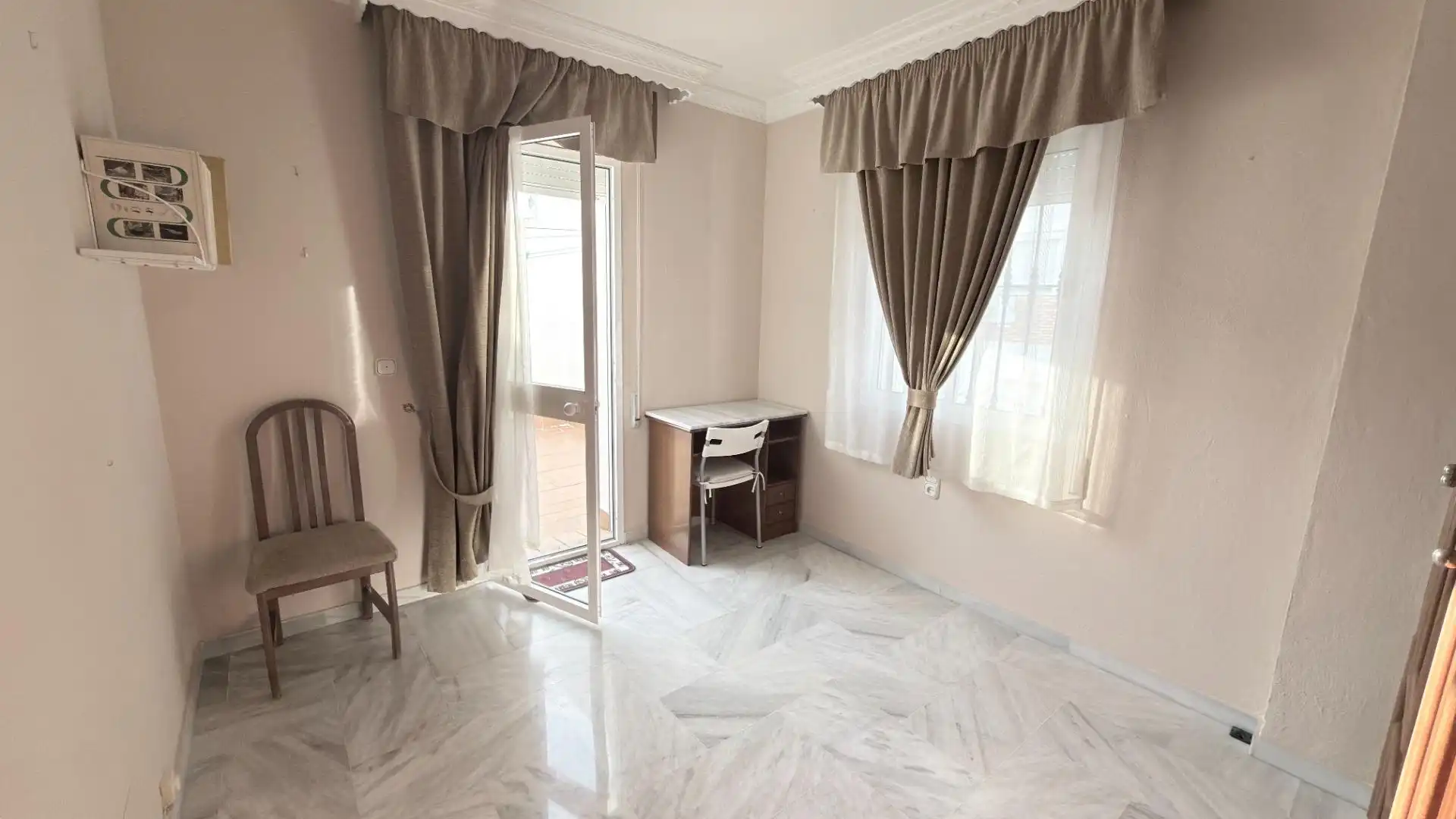 Habitación de Casa adosada en venta en Moguer con Terraza