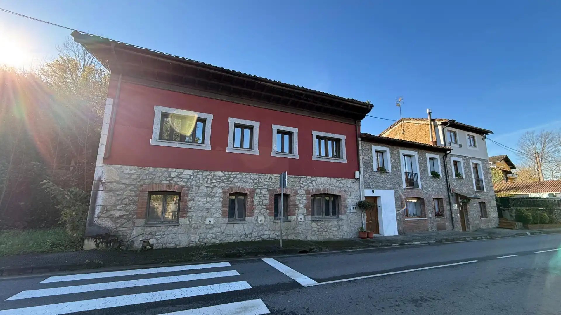 Vista exterior de Casa adosada en venda en Onís