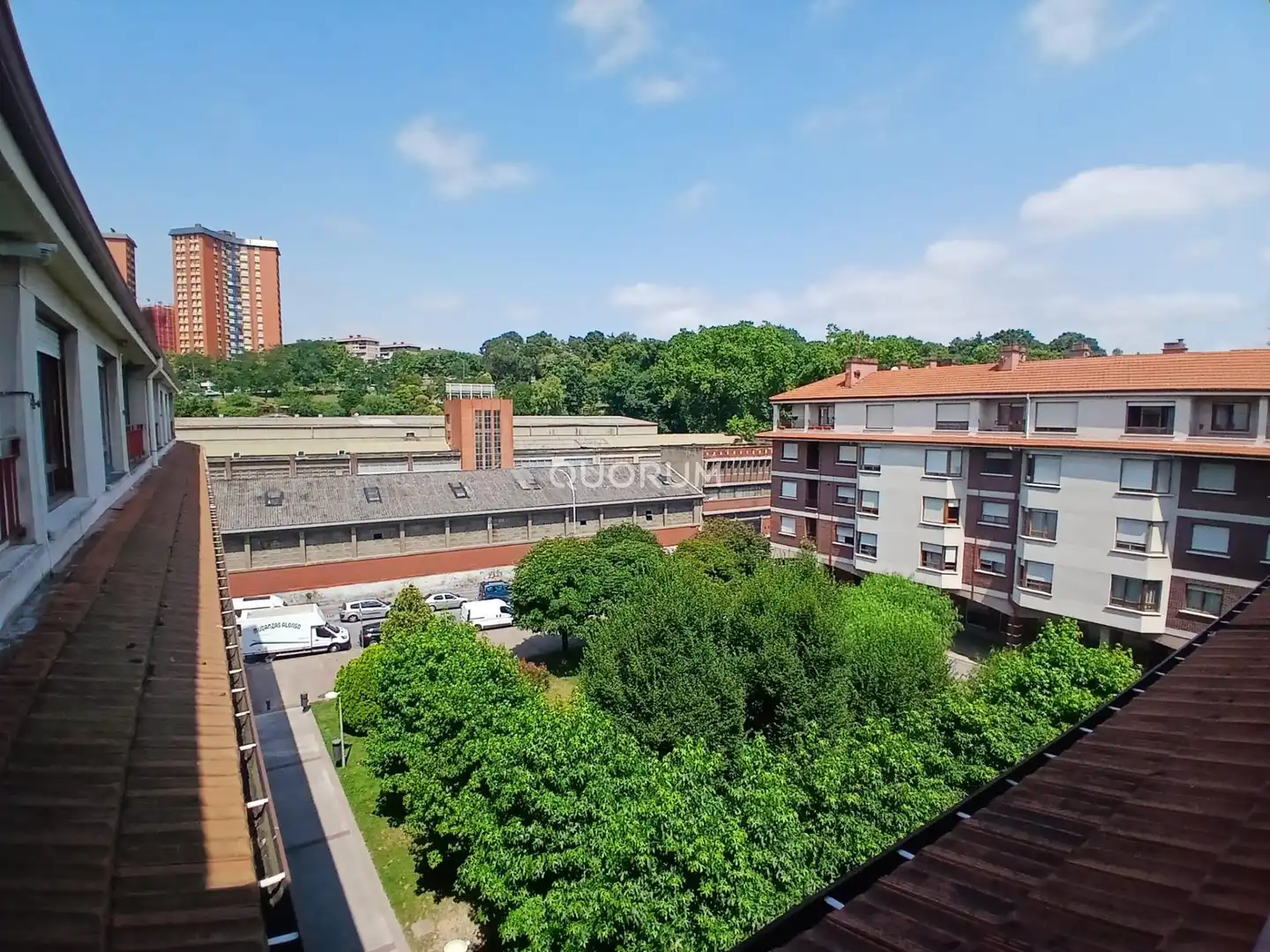 Parking de Ático en venta en Barakaldo  con Calefacción, Terraza y Trastero