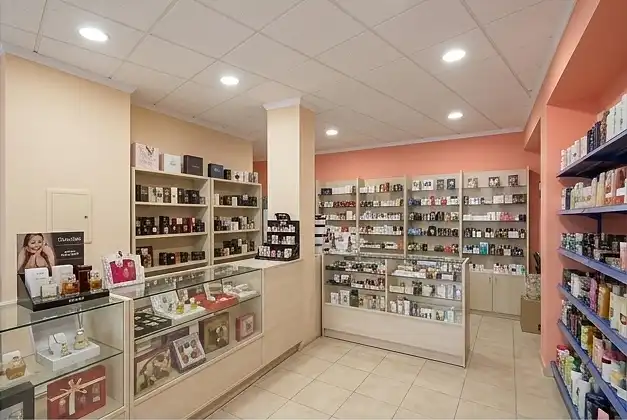 Locale commerciale in vendita a Av Alfonso XIII, imagen 3