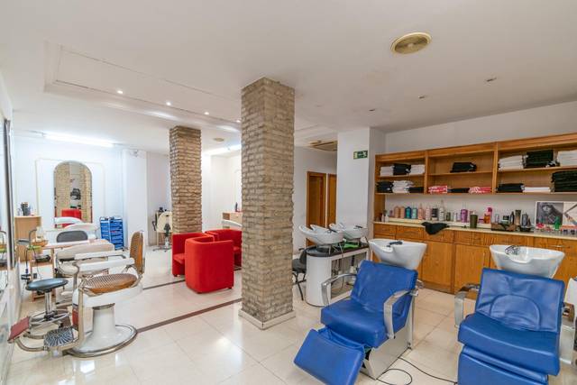Local comercial en Venta en  almona 1 en Centro - Sagrario