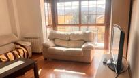 Sala d'estar de Pis en venda en Las Gabias amb Terrassa, Moblat i Balcó