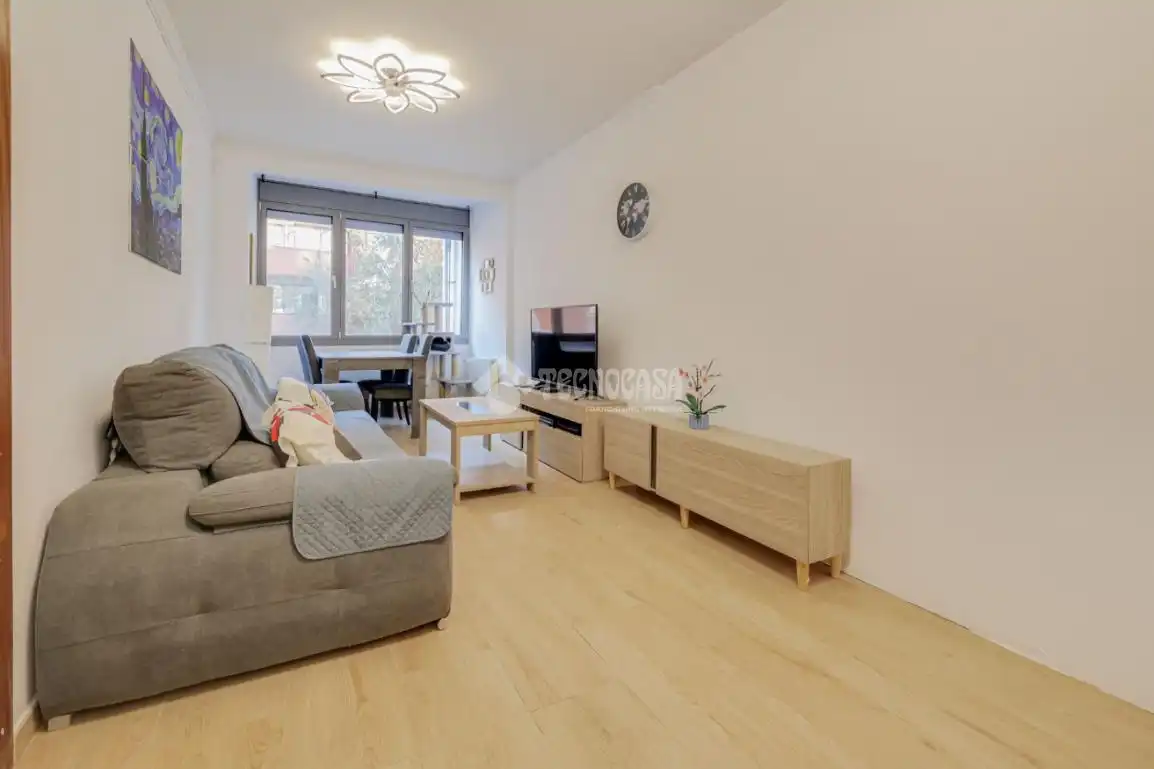 Flat with lift for sale in Sant Andreu, imagen 3
