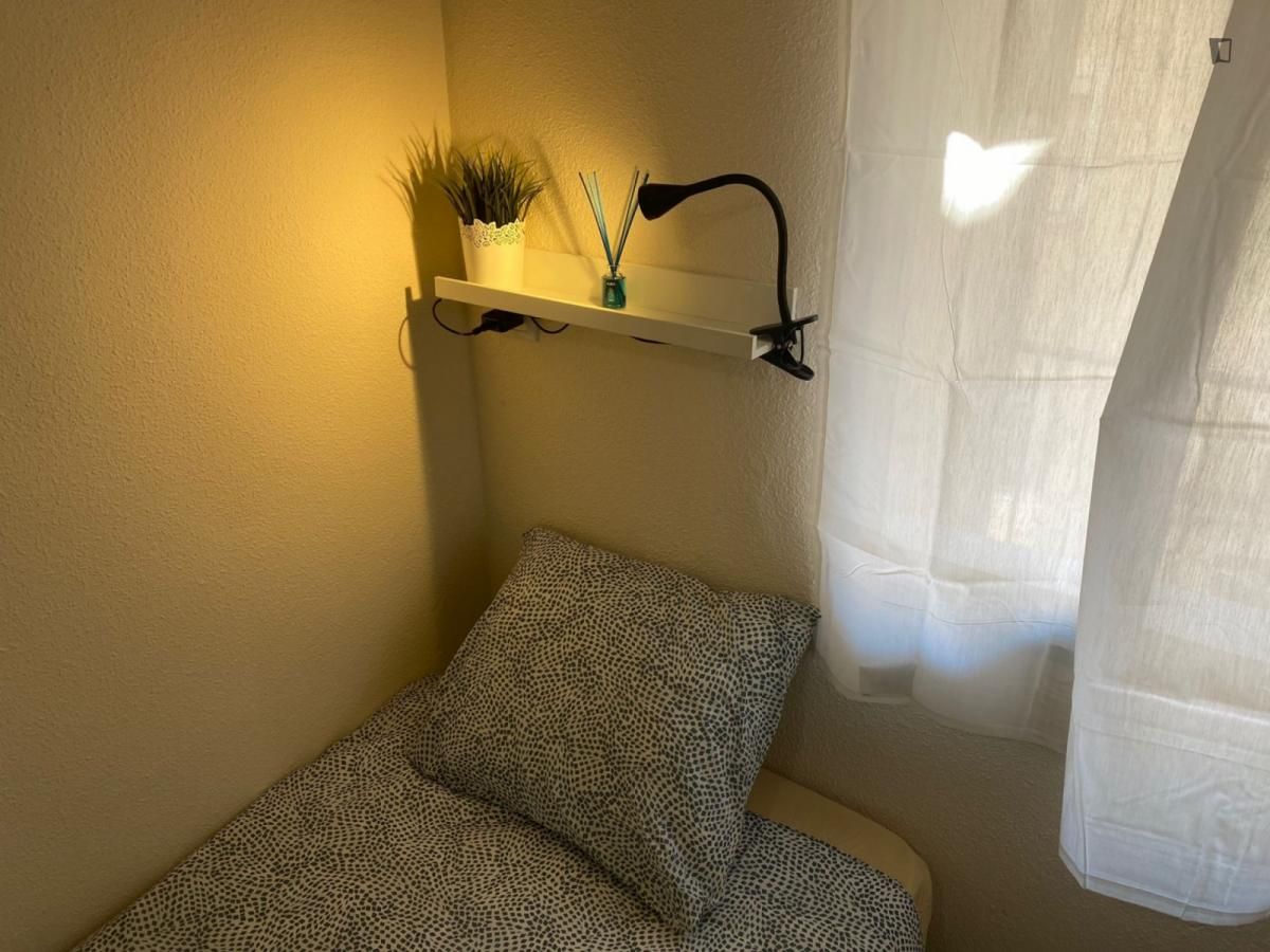 Apartment to share in Canillejas