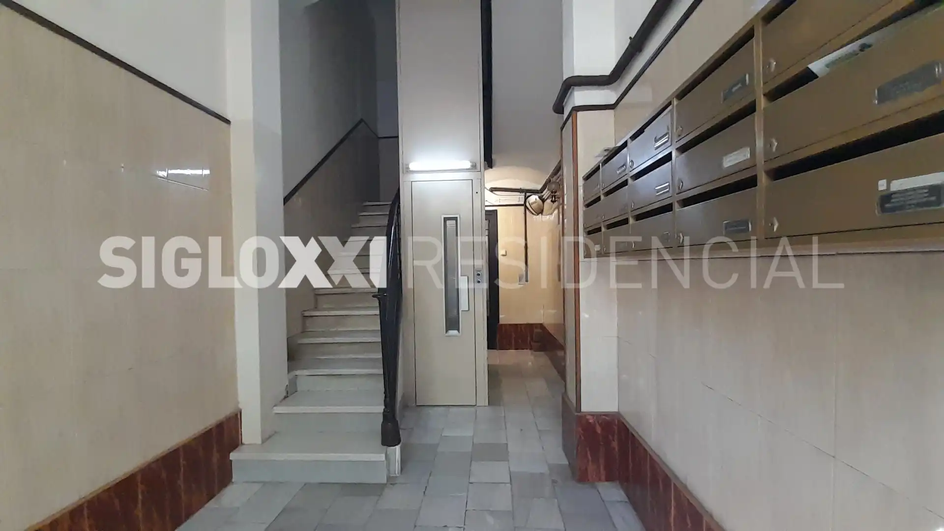 Piso en venta en Barcelona con Aire acondicionado, Calefacción y Balcón