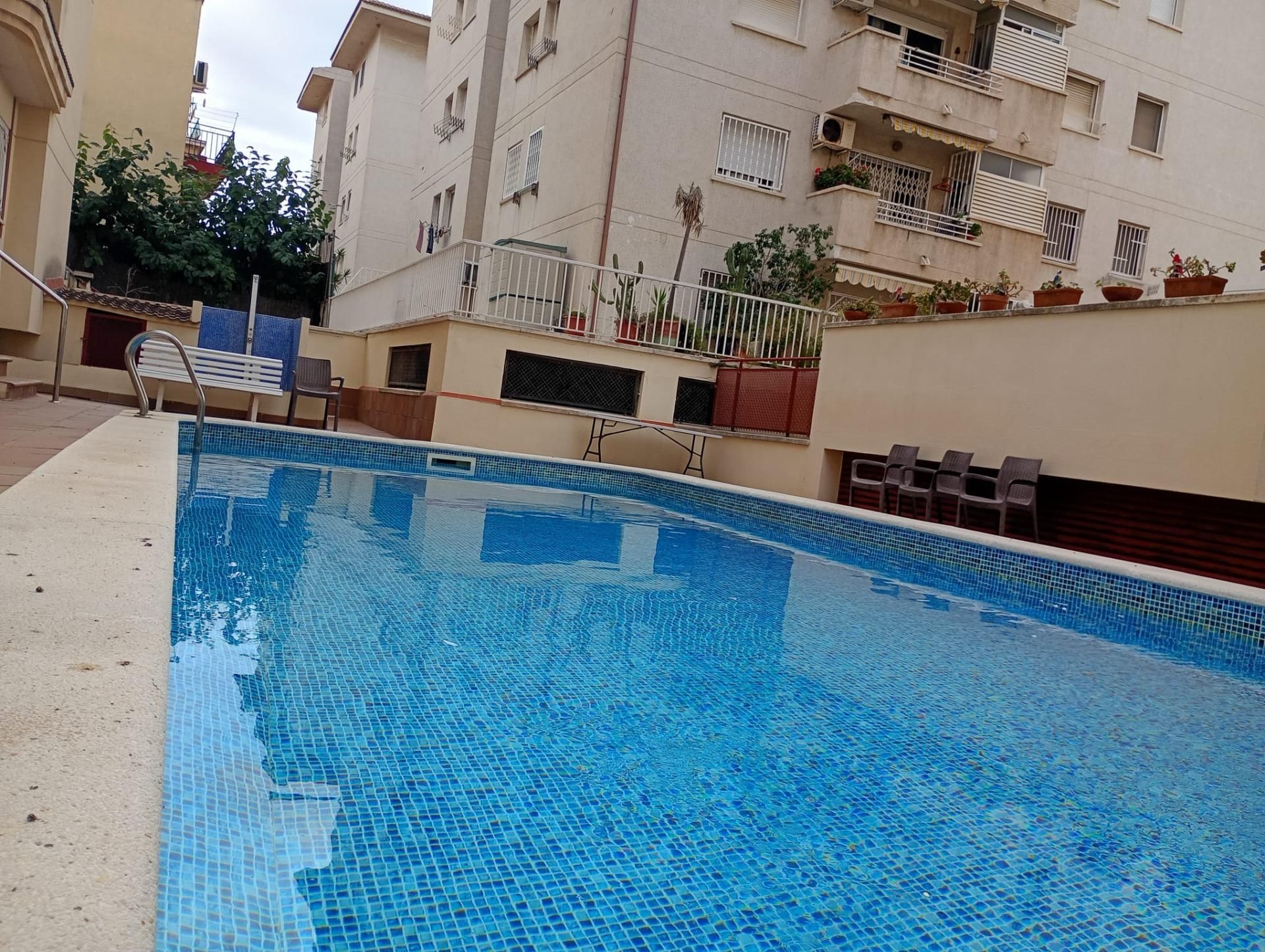 Piscina de Pis en venda en Calafell amb Parquet, Balcó i Piscina comunitària
