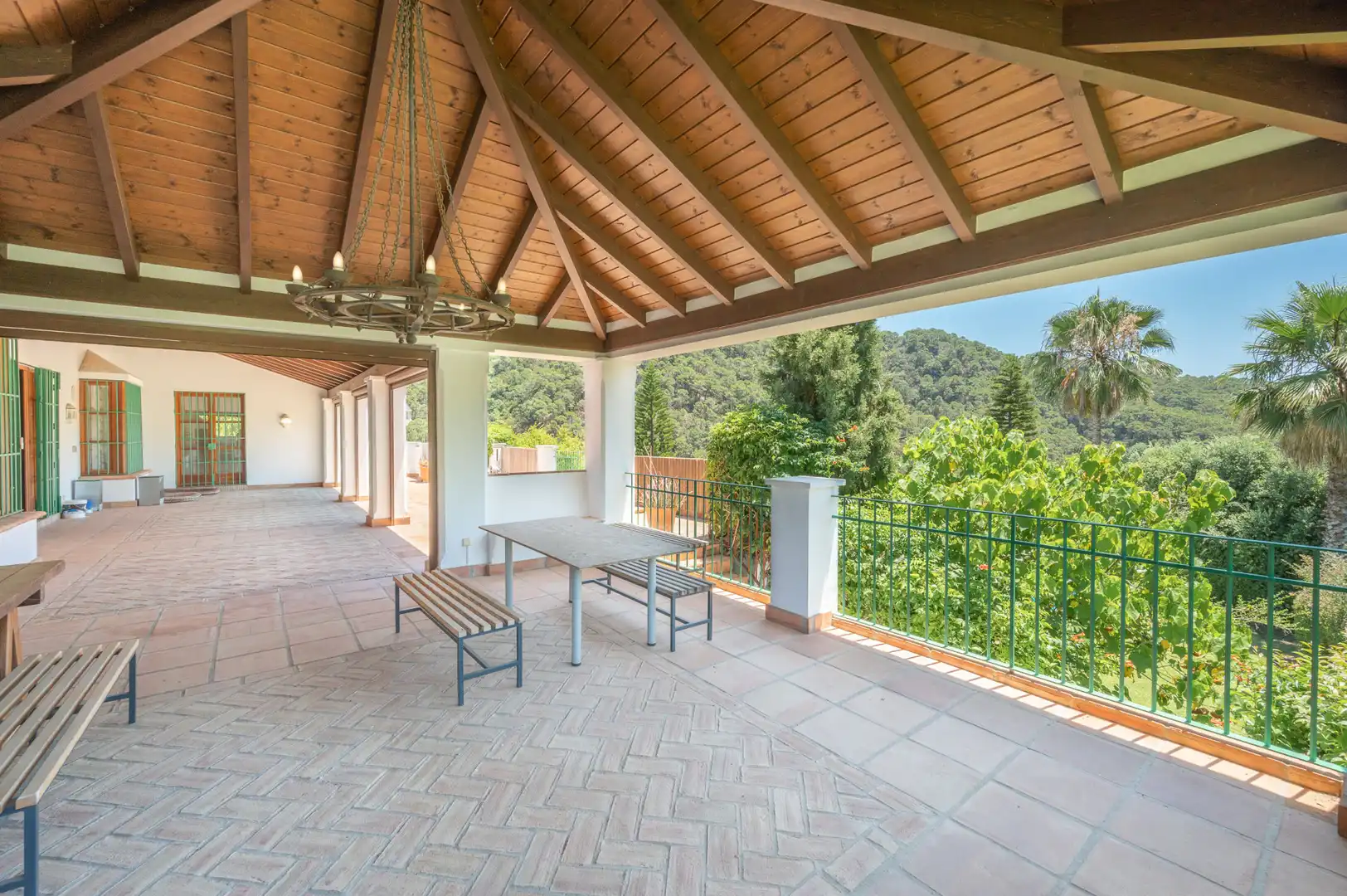 Terrassa de Casa o xalet en venda en Estepona amb Aire condicionat, Jardí privat i Terrassa