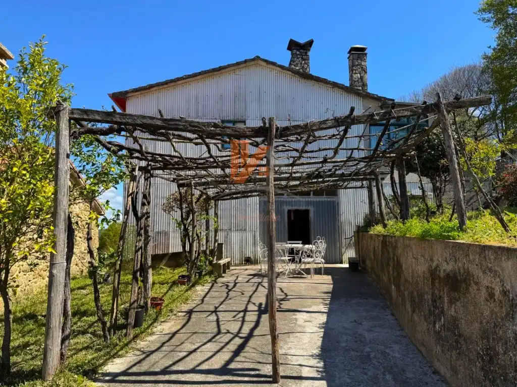 Vista exterior de Casa o chalet en venta en A Estrada  con Jardín privado, Horno y Balcón