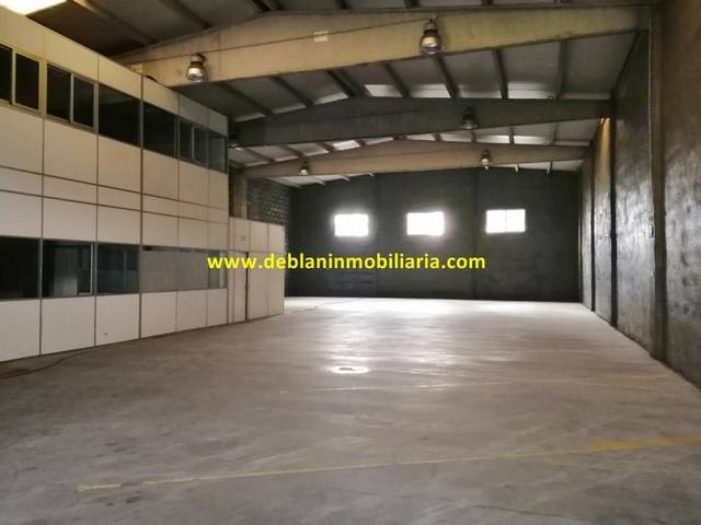 Nave industrial en Alquiler en Mos