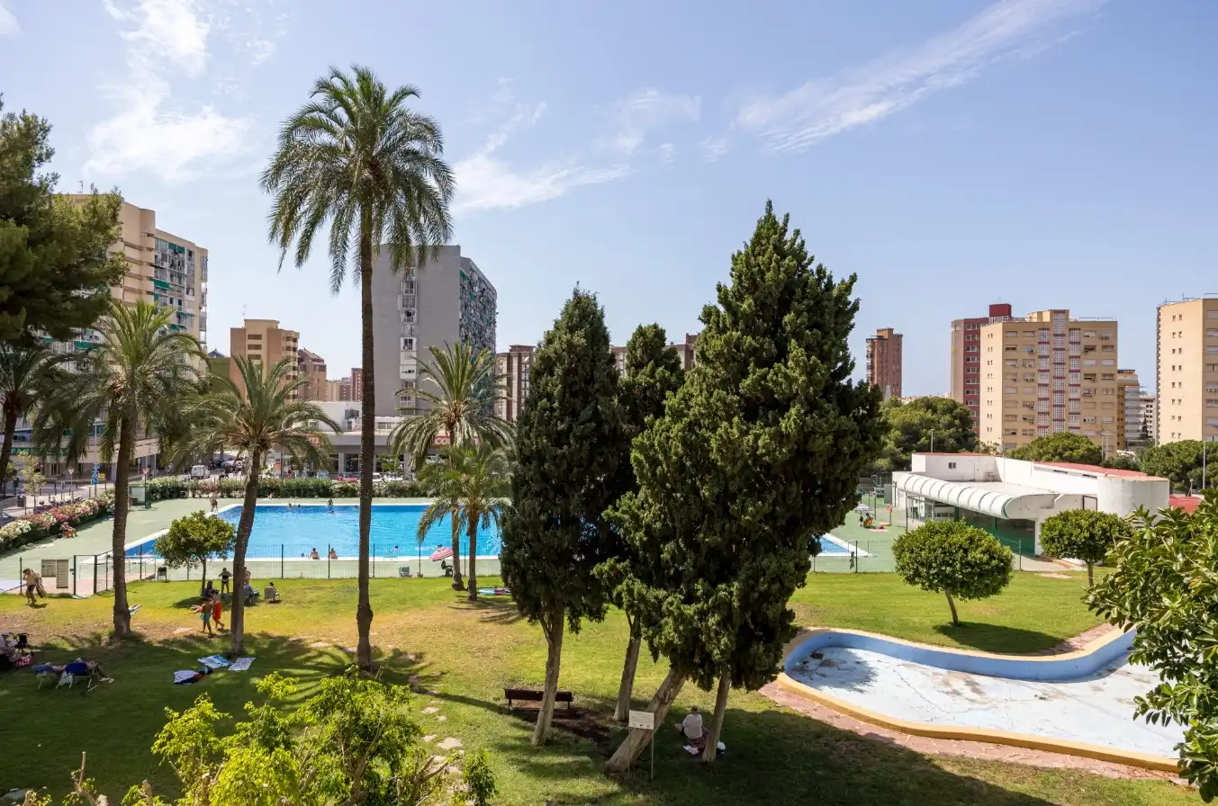 Piscina de Apartamento en venta en Benidorm con Piscina, Amueblado y Piscina comunitaria