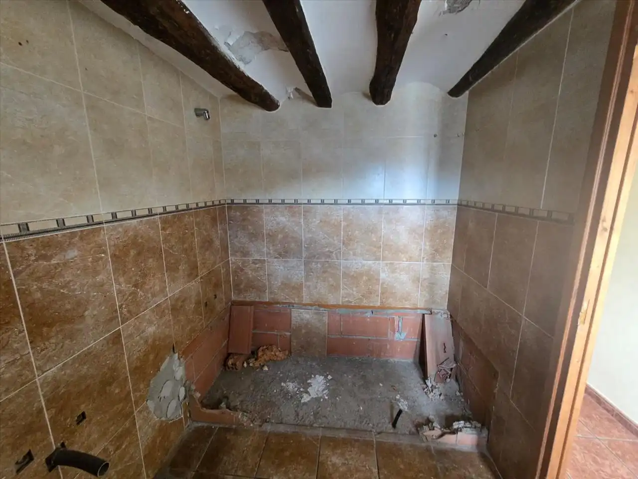 Badezimmer von Einfamilien-Reihenhaus zum Verkauf in Torrellas