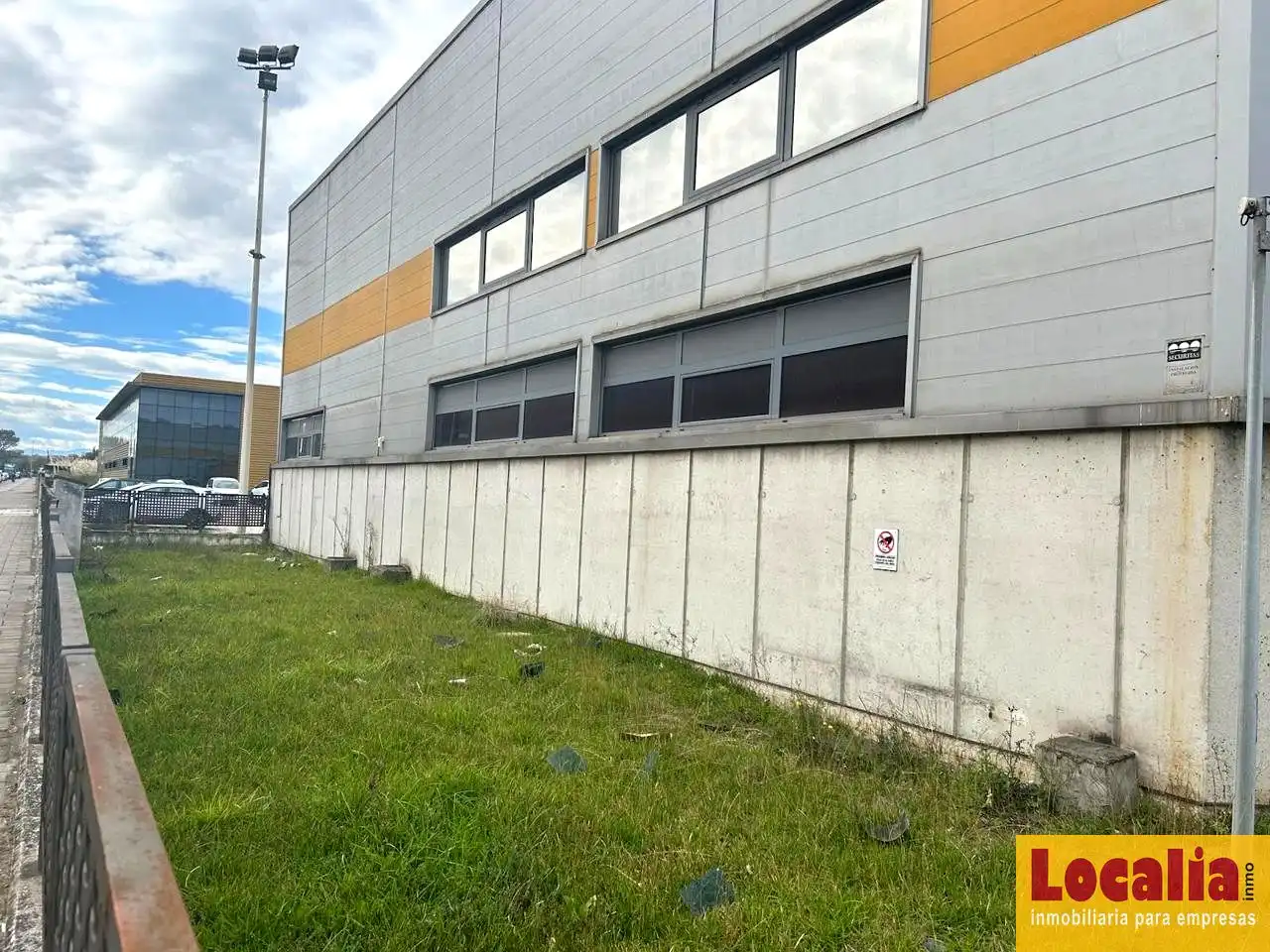 Exterior view of Industrial buildings for rent in Santander