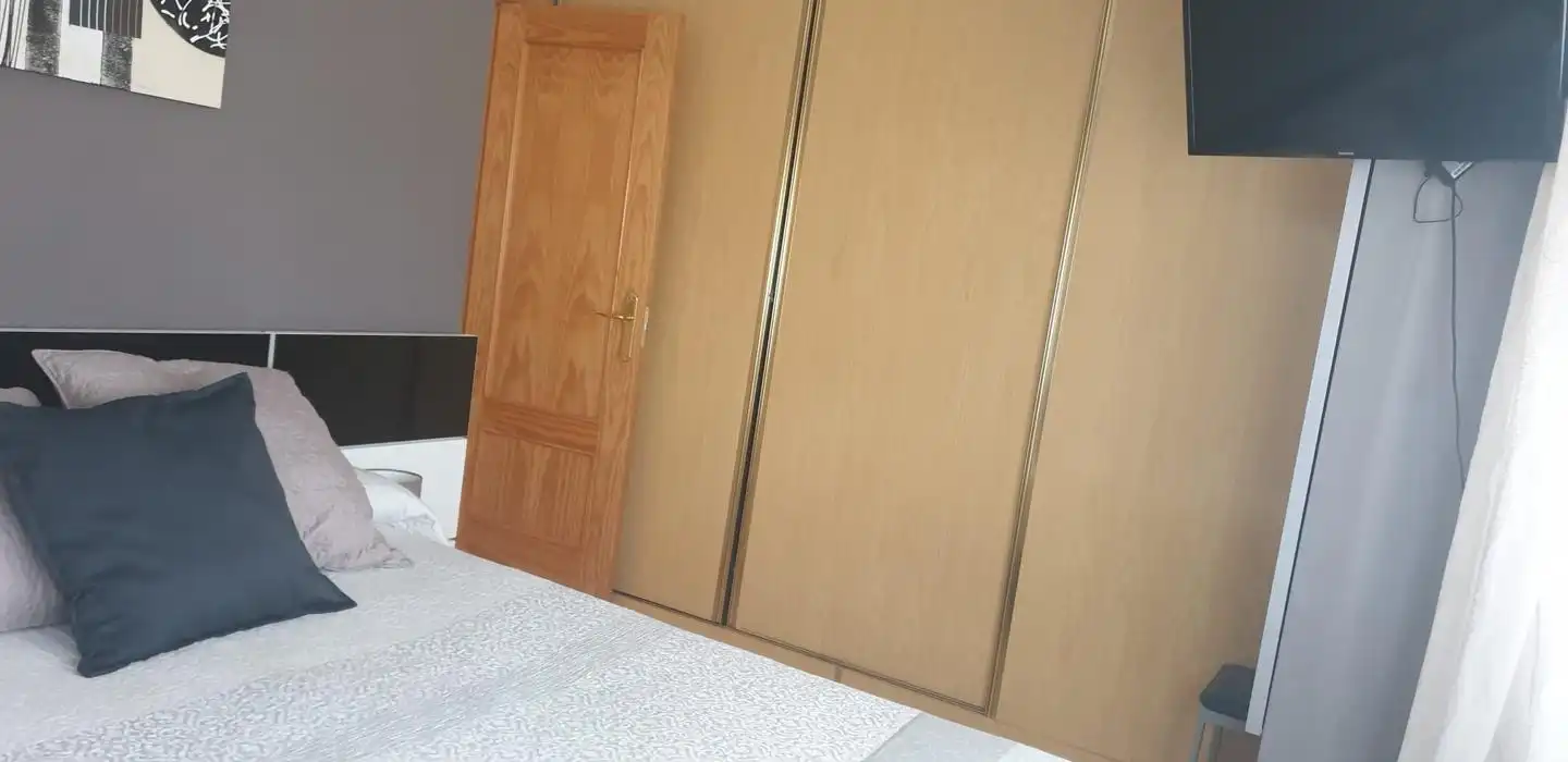 Habitación de Casa adosada en venta en Saelices con Calefacción
