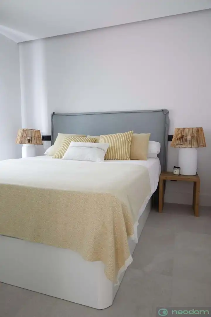 Bedroom of Houses for sale in L'Alfàs del Pi  with Air Conditioner, Heating and Swimming Pool