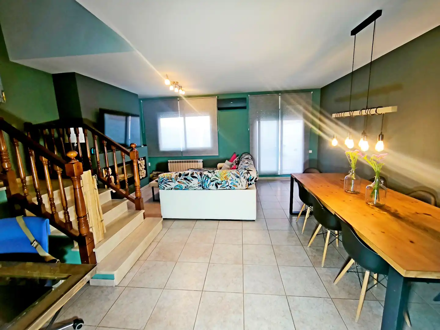 Sala de estar de Casa adosada en venta en Lliçà d'Amunt con Aire acondicionado, Calefacción y Jardín privado