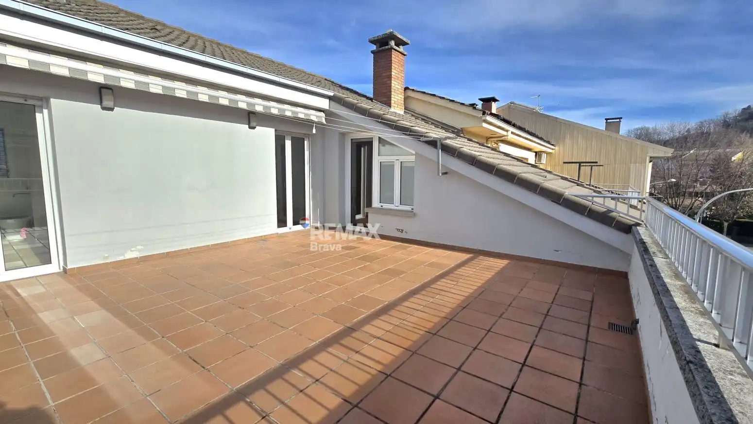 Exterior view of Houses for sale in Olot  with Air Conditioner, Private garden and Terrace