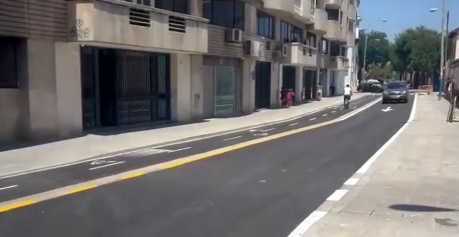 Vista exterior de Local en venda en  Sevilla Capital