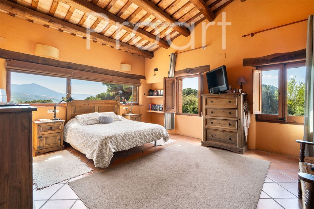 Dormitori de Casa o xalet en venda en Sant Celoni amb Calefacció i Jardí privat