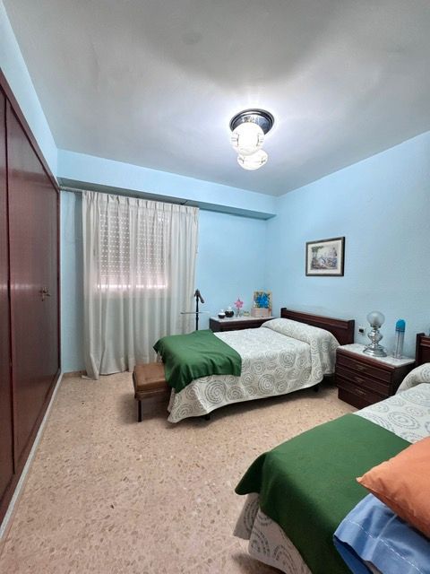 Bedroom of Flat for sale in  Valencia Capital  with Air Conditioner and Balcony