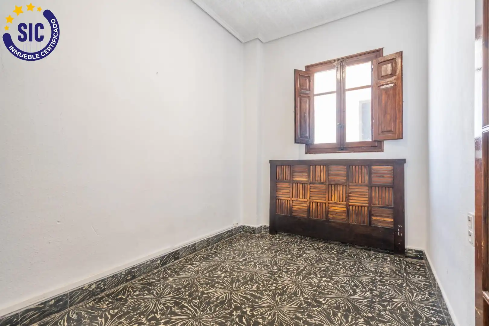 Flat with terrace for sale in Calle EUGENIA VIÑES, imagen 8