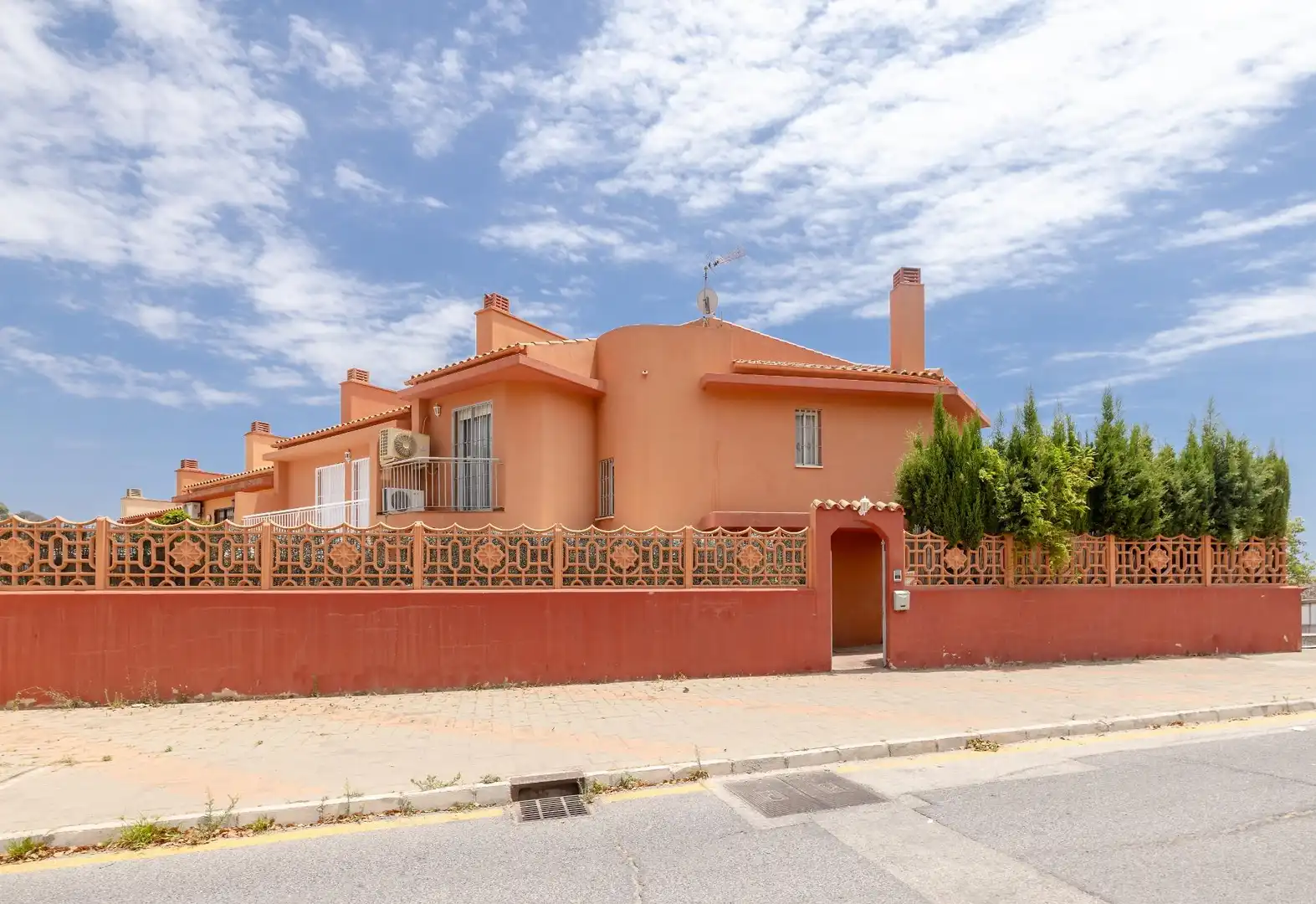 Vista exterior de Casa adosada en venta en Málaga con Terraza