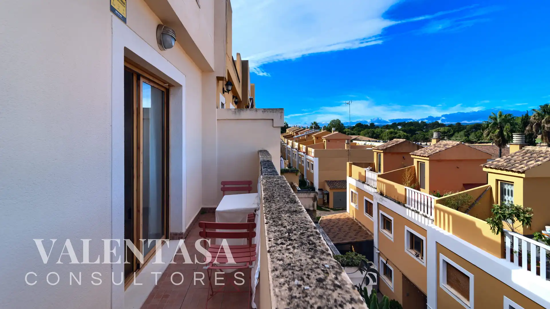 Balcony of Detached homes for sale in Chiva  with Air Conditioner, Private garden and Terrace