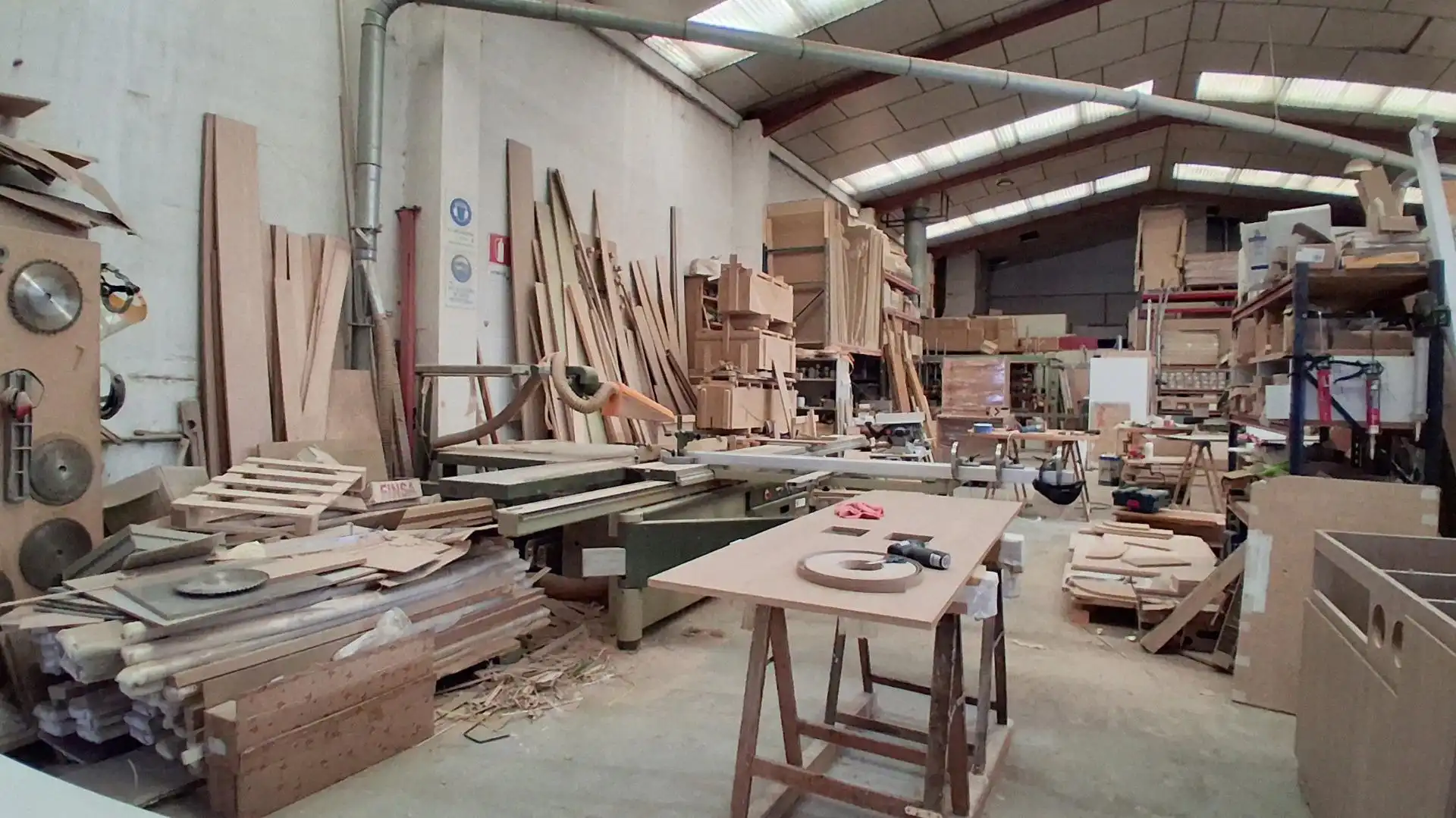 Industrial building for sale in Villares de la Reina, imagen 3