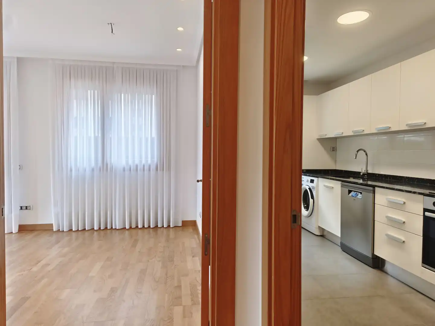 Habitación de Piso en venta en  Logroño con Aire acondicionado, Calefacción y Jardín privado