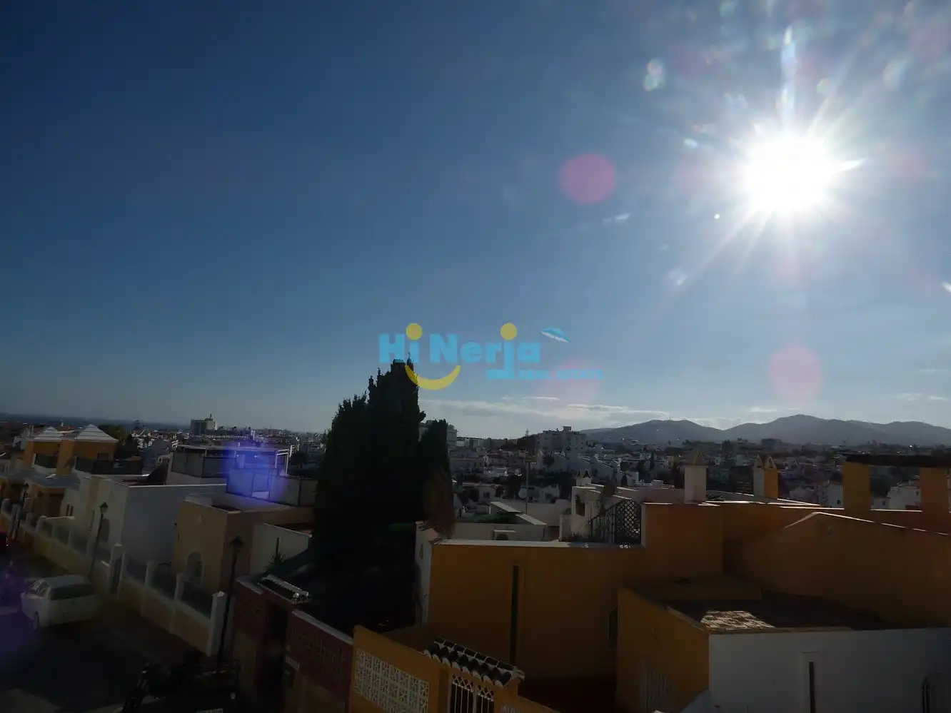 Vista exterior de Àtic en venda en Nerja amb Terrassa