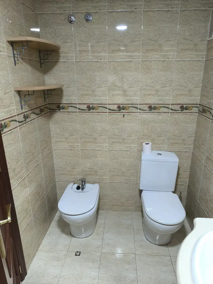 Badezimmer von Wohnung zur Miete in Vila-real mit Klimaanlage, Parkett und Terrasse