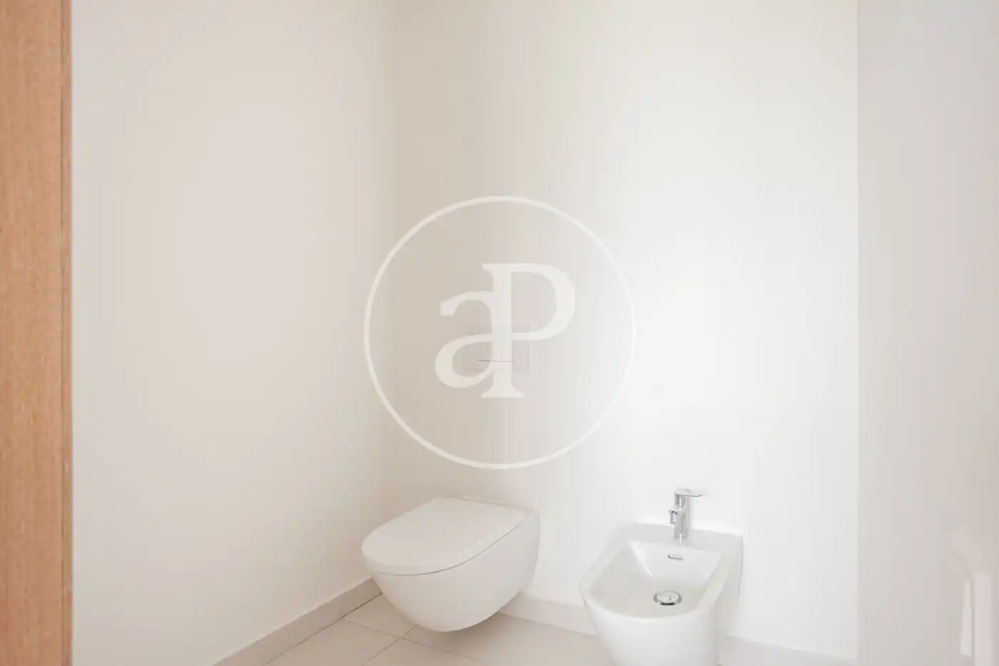 Bathroom of Flat for rent in Pozuelo de Alarcón  with Air Conditioner, Heating and Private garden