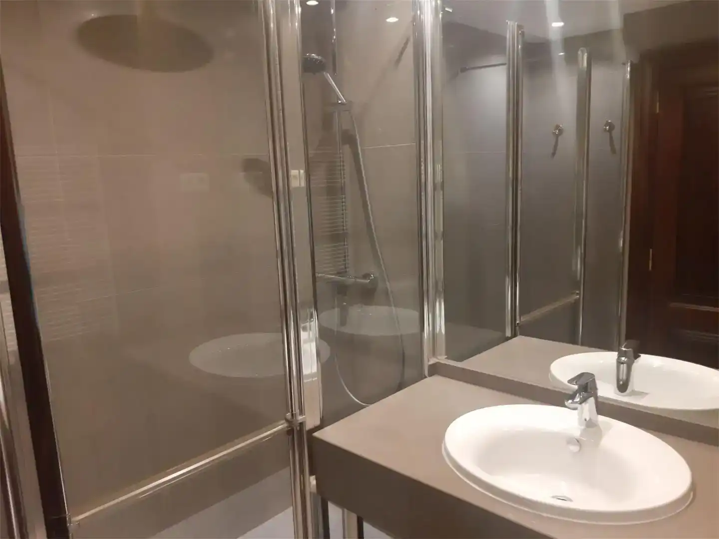 Bany de Dúplex de lloguer en Majadahonda amb Aire condicionat, Traster i Piscina