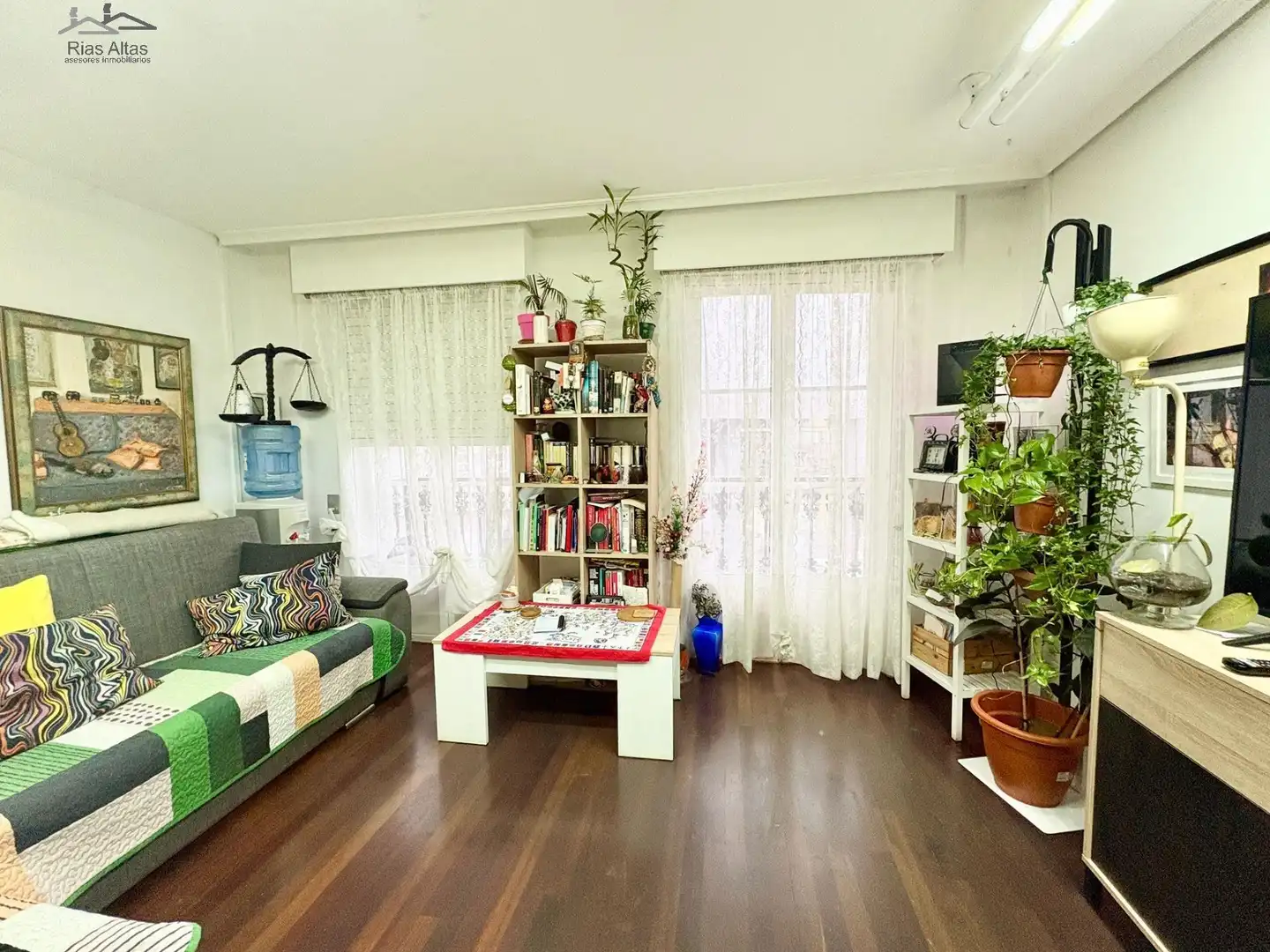 Living room of Flat for sale in A Coruña Capital   with Heating, Parquet flooring and Terrace