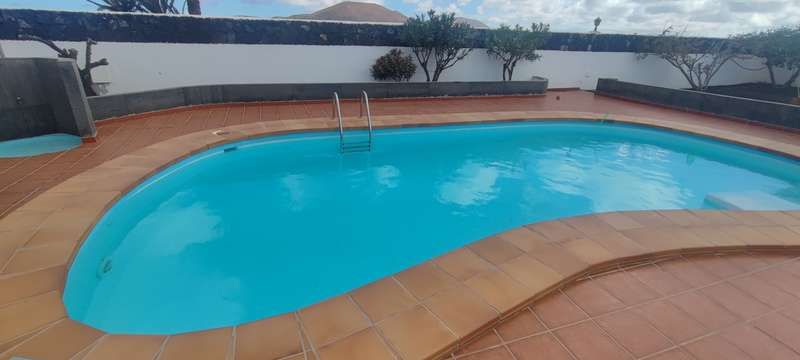 Piscina de Casa o xalet en venda en Teguise amb Jardí privat, Terrassa i Piscina