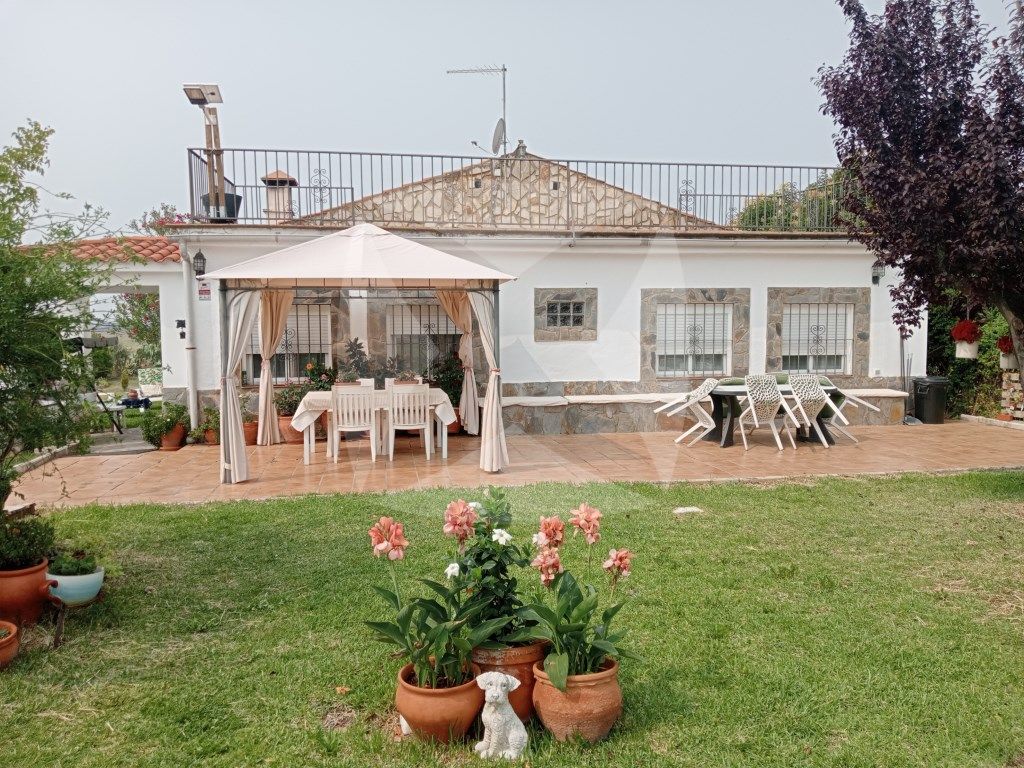 Garden of House or chalet for sale in Sierra de Fuentes  with Terrace and Swimming Pool