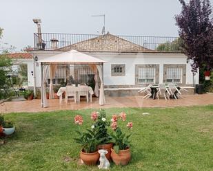 Jardí de Casa o xalet en venda en Cáceres Capital amb Terrassa i Piscina