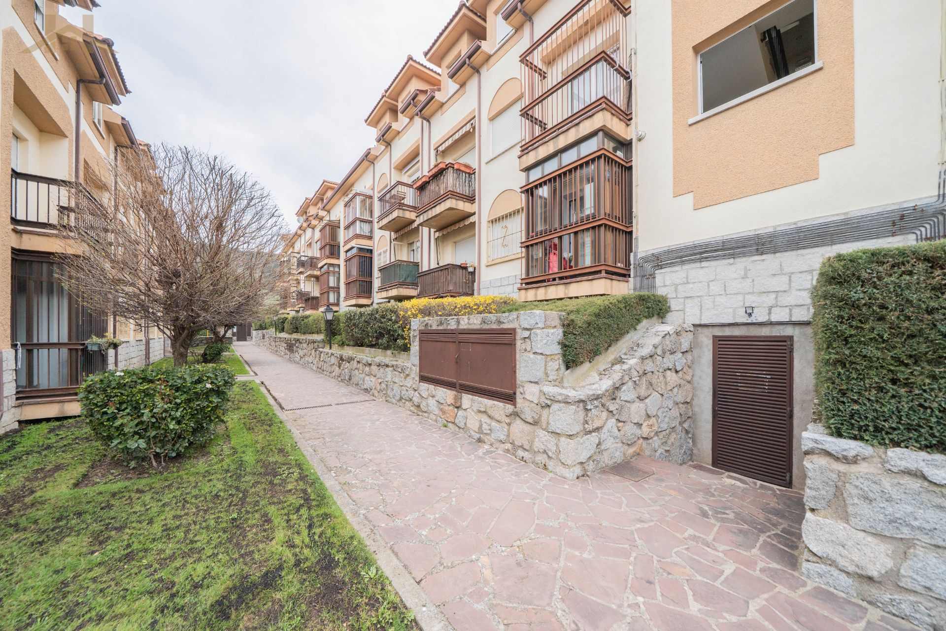 Exterior view of Flat for sale in Moralzarzal  with Heating, Terrace and Community pool