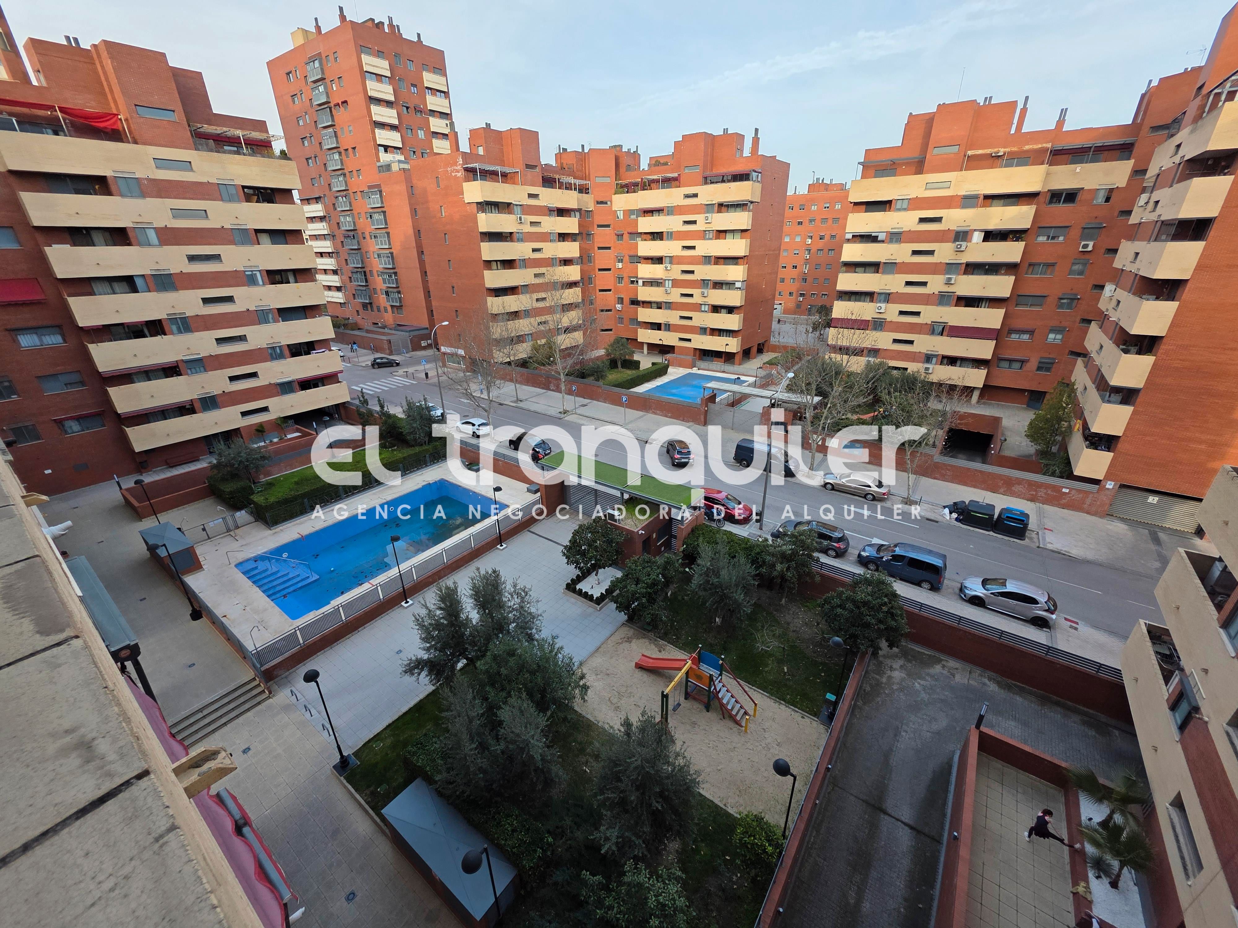 Flat for rent in Calle Guetaria, Orcasitas