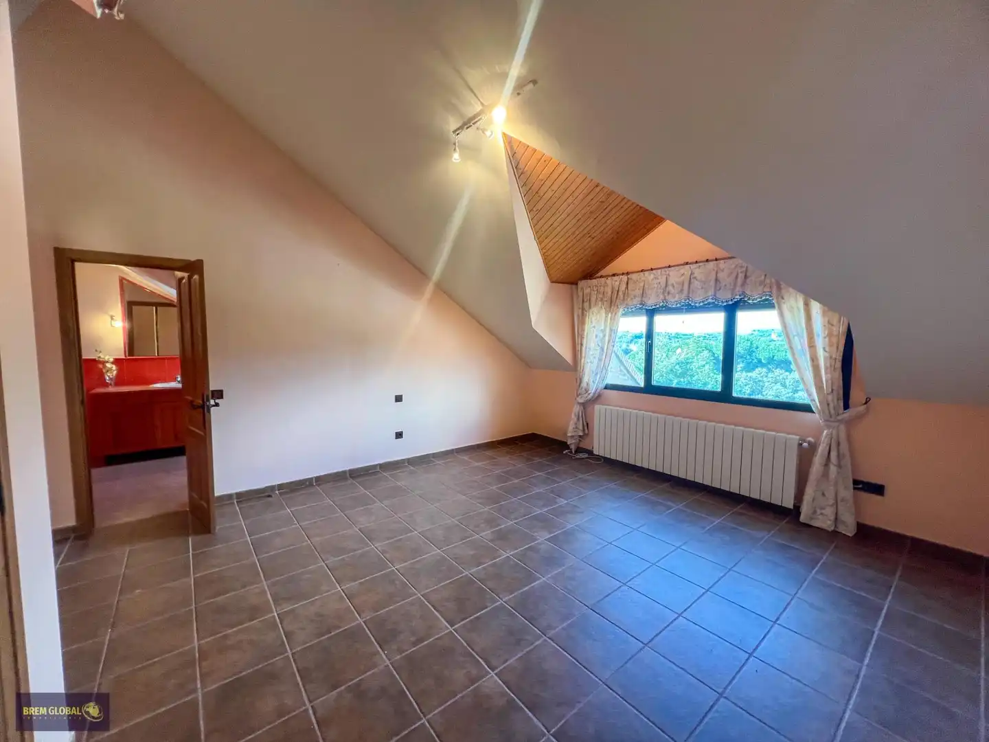 Houses for sale in Navalafuente  with Heating, Private garden and Storage room