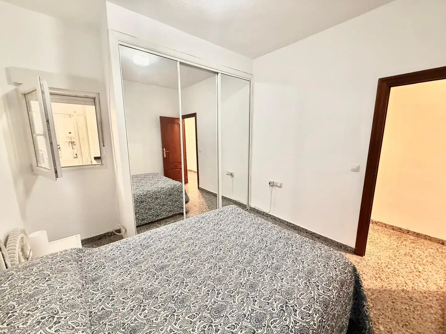 Dormitori de Apartament de lloguer en Alicante / Alacant amb Aire condicionat, Moblat i Balcó