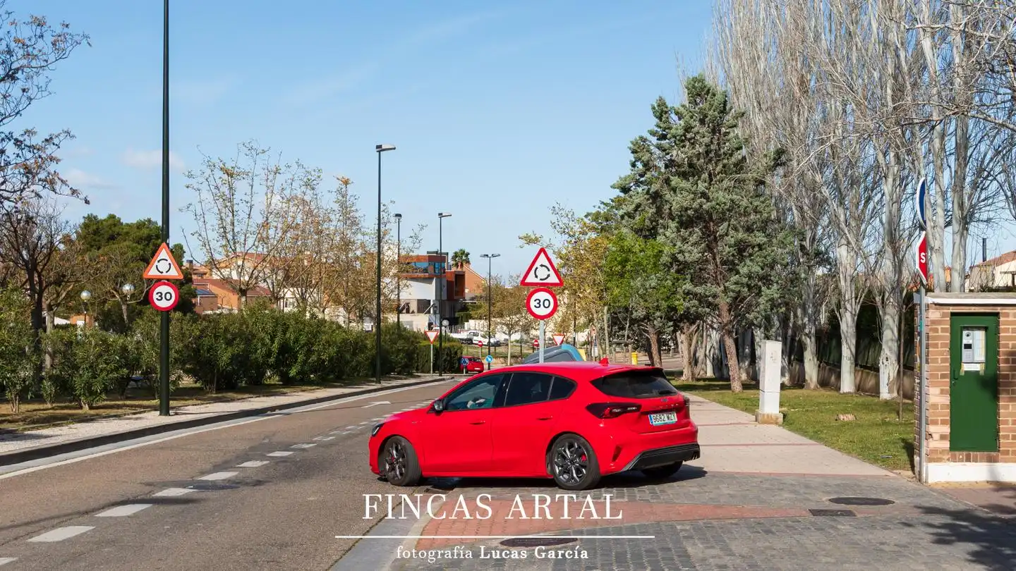 Vista exterior de Casa o chalet en venta en Zaragoza con Aire acondicionado, Calefacción y Jardín privado