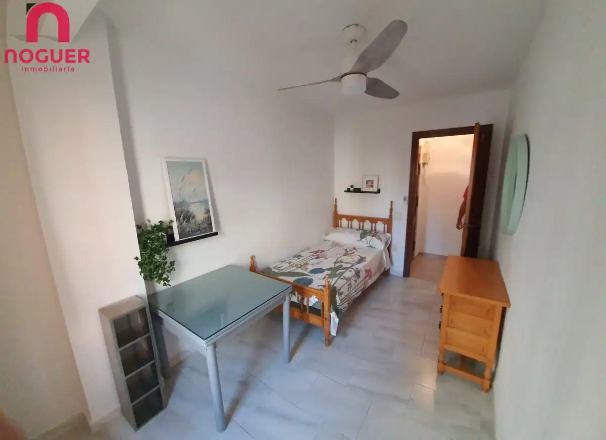 Habitación de Piso en venta en Córdoba con Terraza y Amueblado