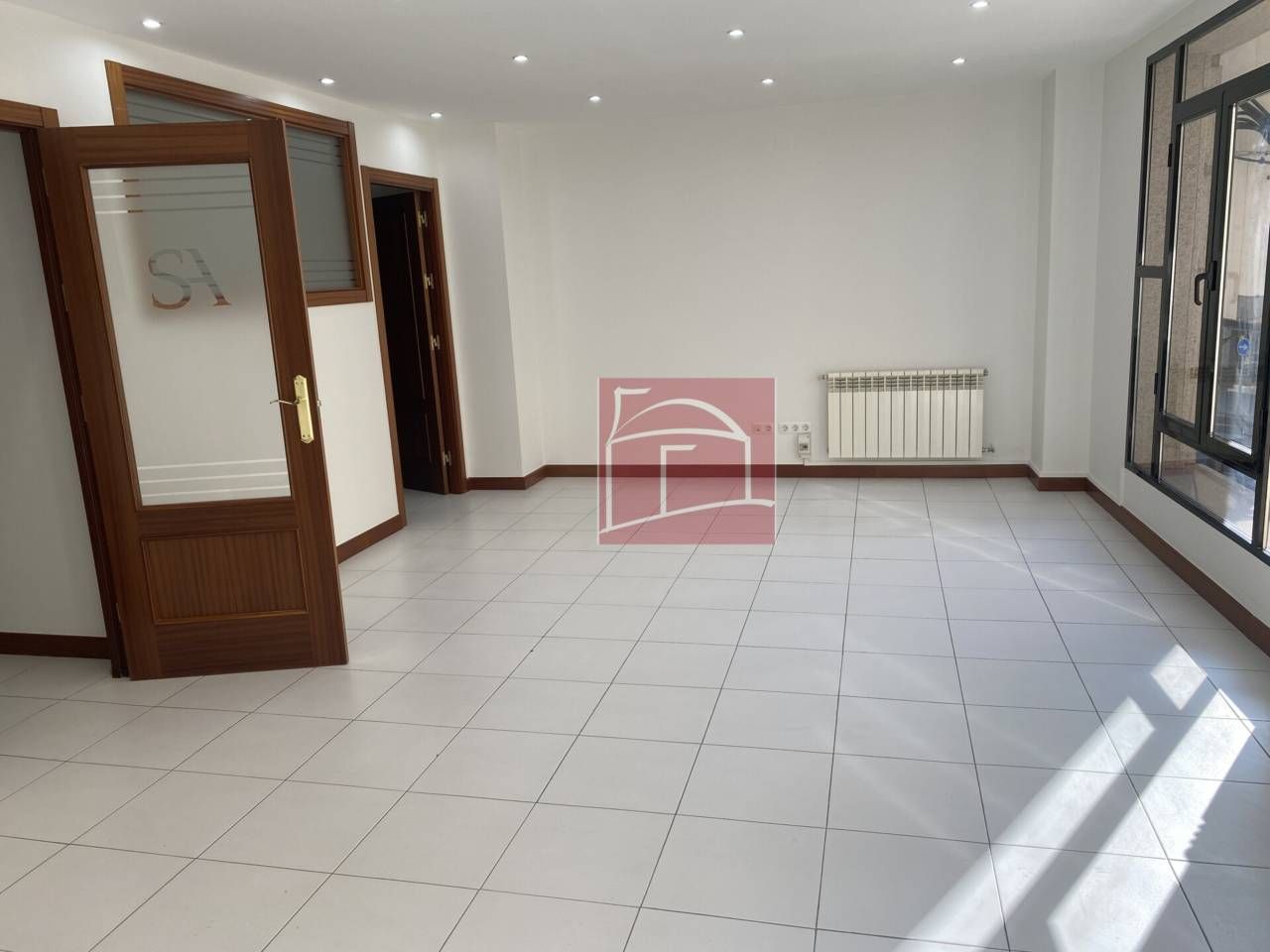 Office to rent in Villanueva de la Serena  with Air Conditioner